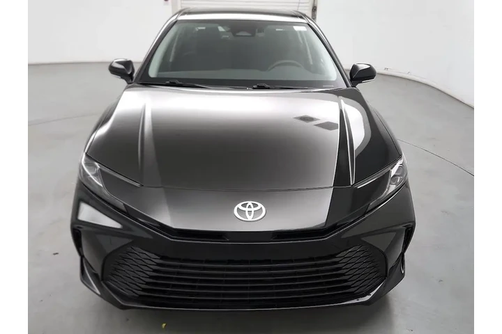 $28998 : Toyota Camry 2025 LE 4dr Sed image 2