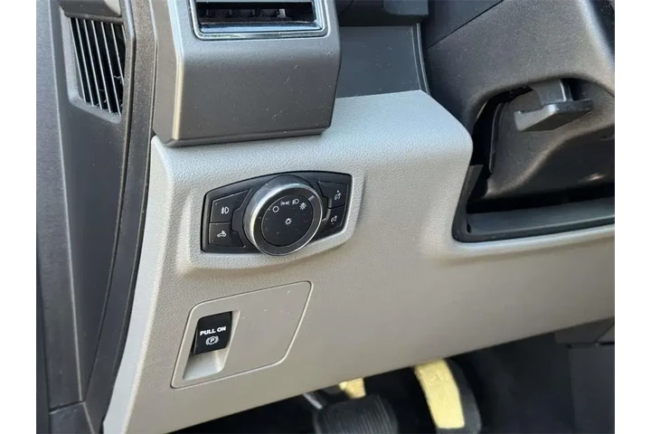 $29998 : Ford F-150 2020 4x4 XLT 4dr image 9