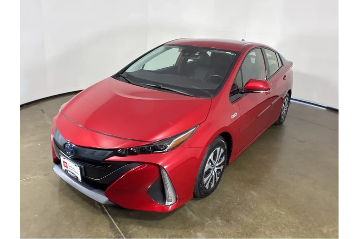 $25590 : Gold Certified2020 Prius Prim image 9