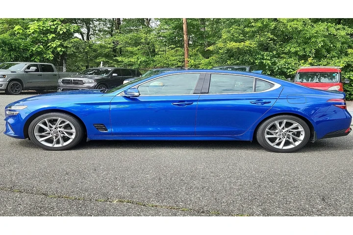 $22428 : Genesis G70 2022 2.0T 4dr Se image 2