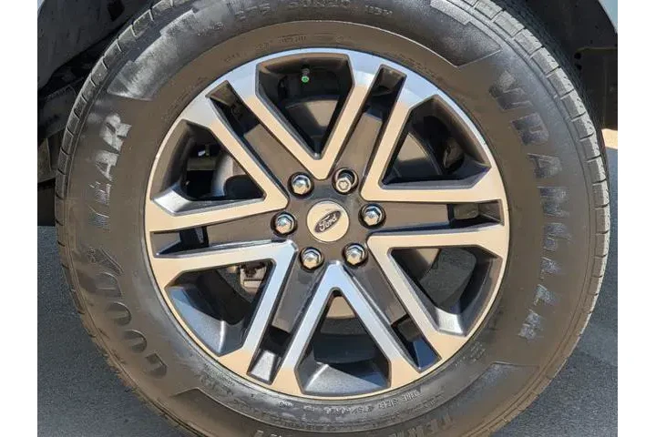 $32995 : Ford F-150 2023 4x2 XL 4dr S image 8