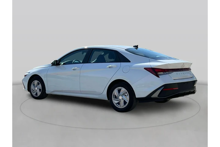 $16420 : Hyundai ELANTRA 2025 SE 4dr image 4