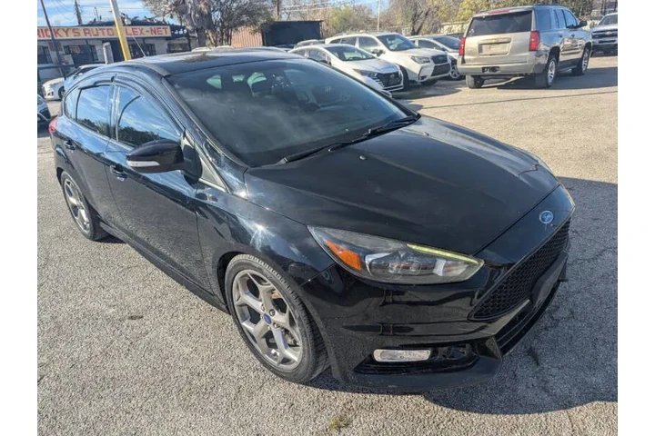 $9990 : 2017 Focus ST image 4