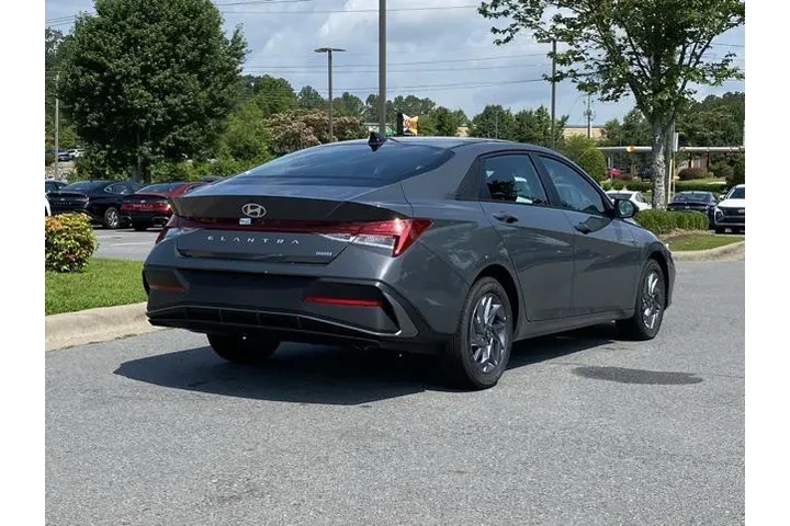 $23417 : Hyundai ELANTRA Hybrid 2025 image 7