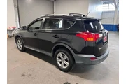 $16402 : Toyota RAV4 2015 AWD XLE 4dr thumbnail