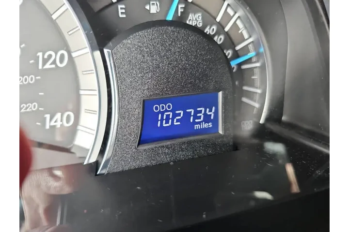 $13495 : 2014 Camry SE image 10