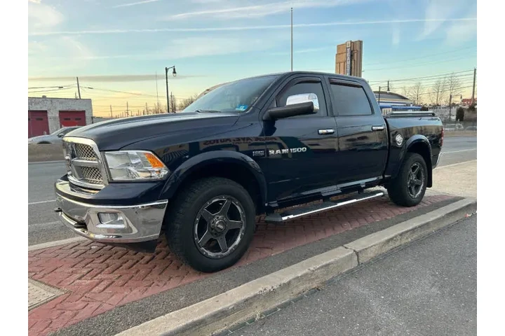 $18995 : 2012 RAM 1500 Laramie image 9