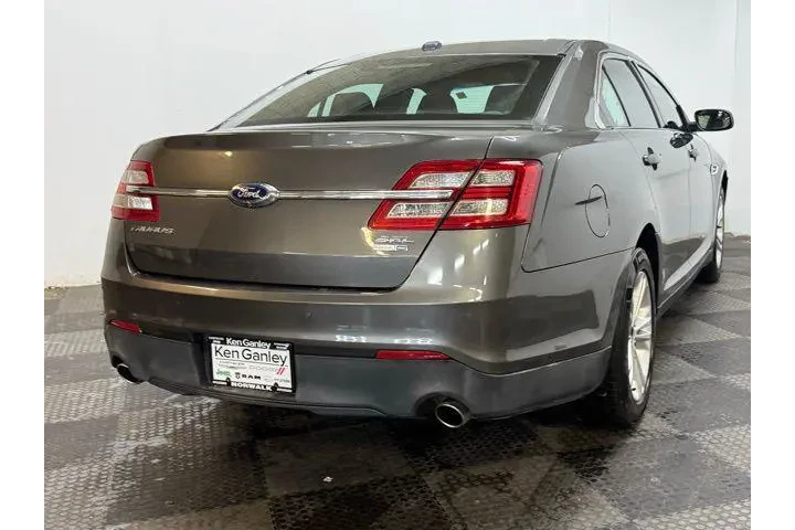 $8349 : Ford Taurus 2015 AWD SEL 4dr image 10