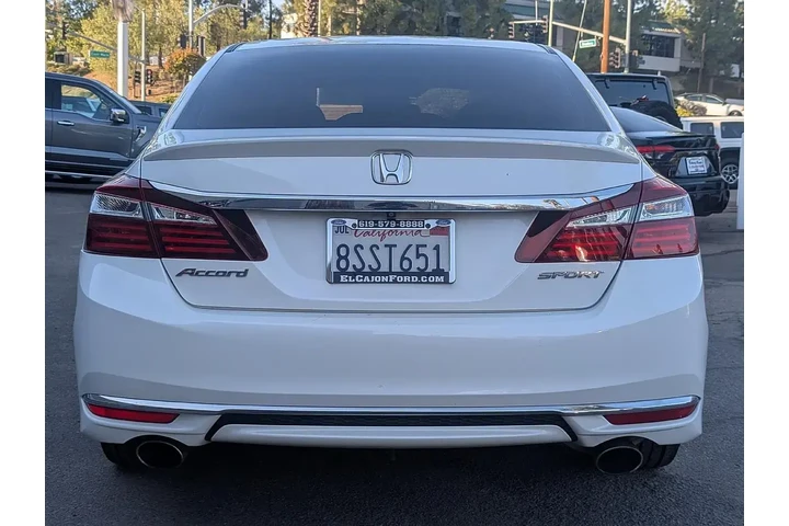 $16306 : Honda Accord 2017 Sport 4dr image 9
