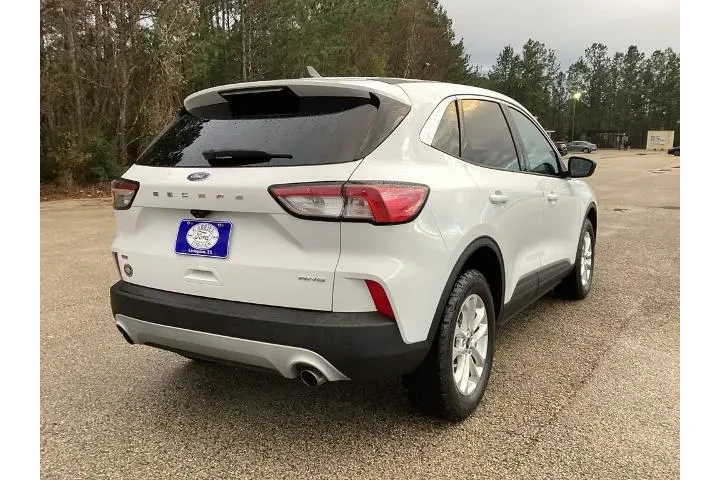 $15911 : Ford Escape 2022 AWD SE 4dr image 5