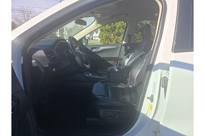 $15941 : Ford Escape 2020 SEL 4dr SUV image 10