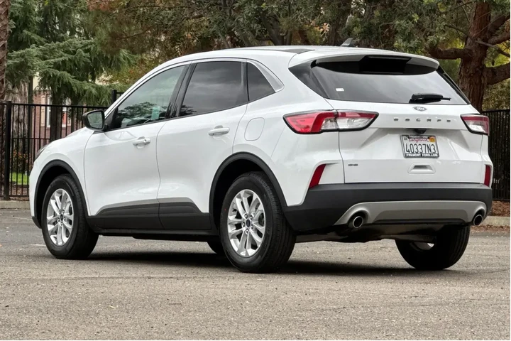 Ford Escape 2022 SE 4dr SUV image 5