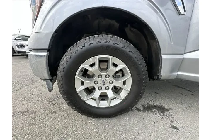 $34799 : Ford F-150 2023 4x4 XLT 4dr image 3