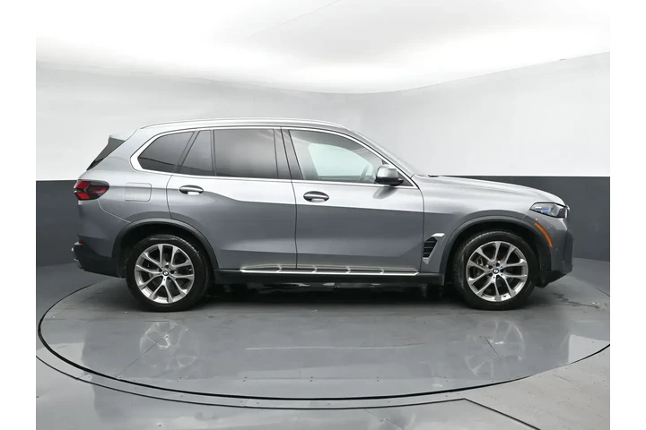 $37952 : BMW X5 2024 AWD xDrive40i 4d image 3