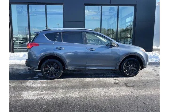 $9500 : Toyota RAV4 2013 AWD LE 4dr image 3