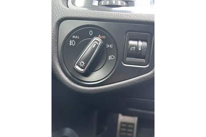 $15995 : Volkswagen Golf Alltrack 201 image 8