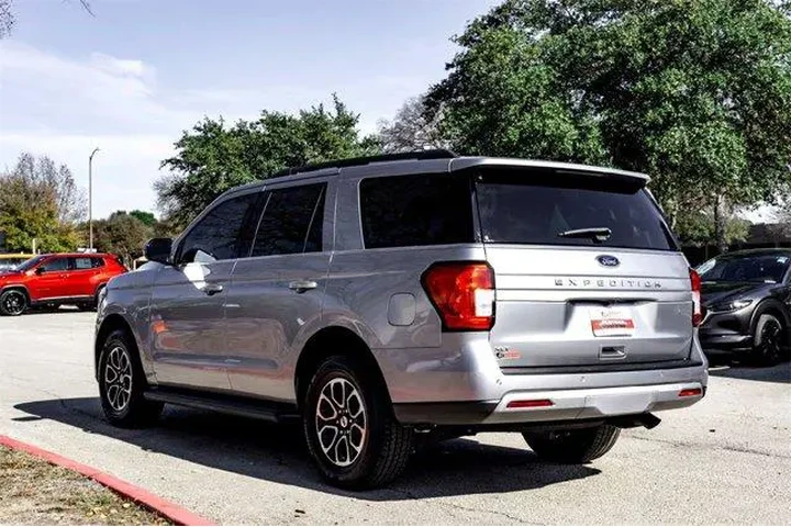 $37599 : Ford Expedition 2024 4x2 XLT image 7
