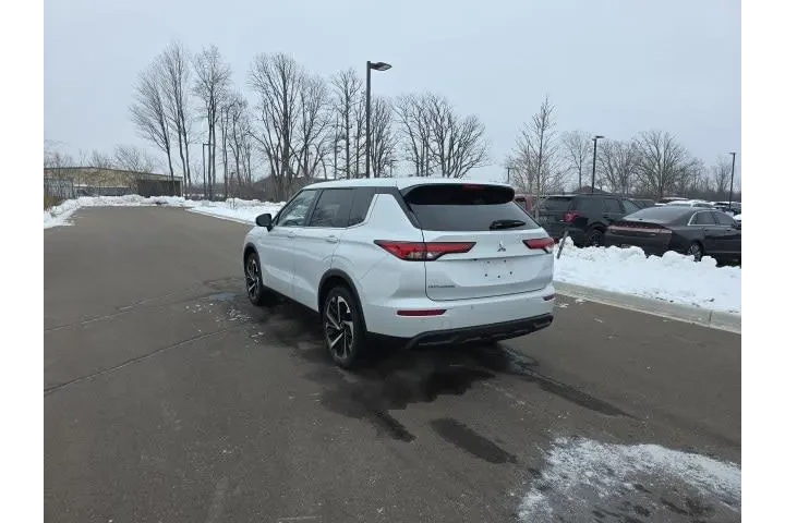 $19000 : Mitsubishi Outlander 2022 AW image 5