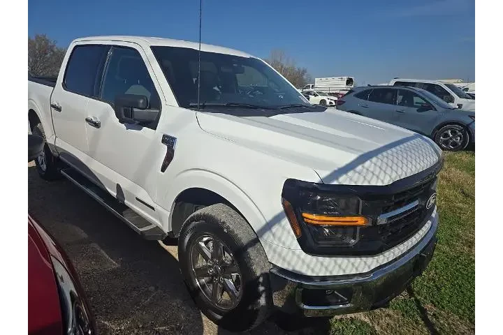 $38643 : Ford F-150 2024 4x4 XLT 4dr image 5