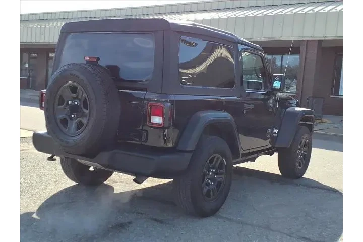 $26998 : Jeep Wrangler 2021 4x4 Sport image 5