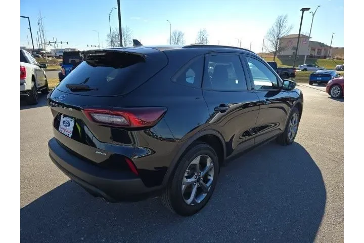 $26000 : Ford Escape 2025 AWD ST-Line image 5