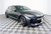 PRE-OWNED 2022 KIA STINGER GT2 en Madison WV