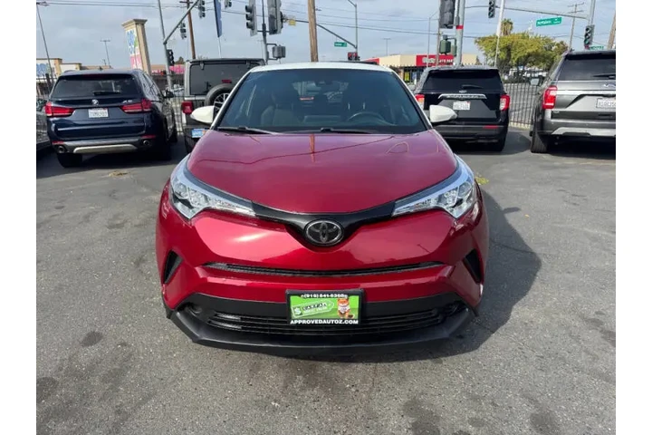 $12998 : 2018 C-HR XLE image 4