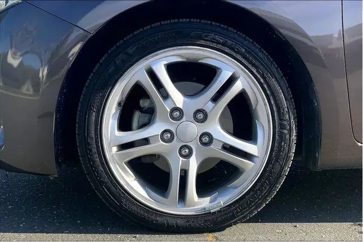 $11985 : Kia Forte 2017 S 4dr Sedan image 6