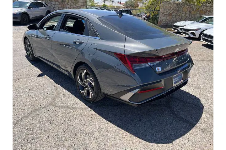 $27020 : Hyundai ELANTRA 2025 SEL Con image 6