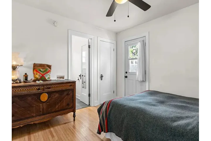 $800 : PROPERTY FOR RENTALS image 8