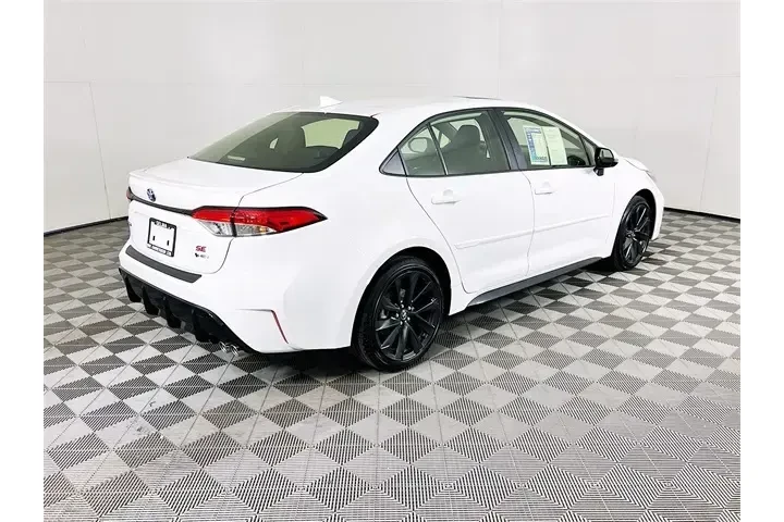 $27900 : Toyota Corolla Hybrid 2025 S image 7