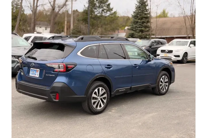 $17995 : 2021 Outback Premium image 8