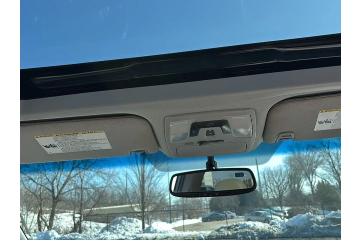 $19489 : 2017 Sienna XLE 8-Passenger image 9