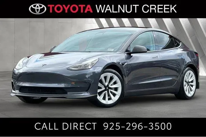 $27900 : Tesla Model 3 2023 4dr Sedan image 1