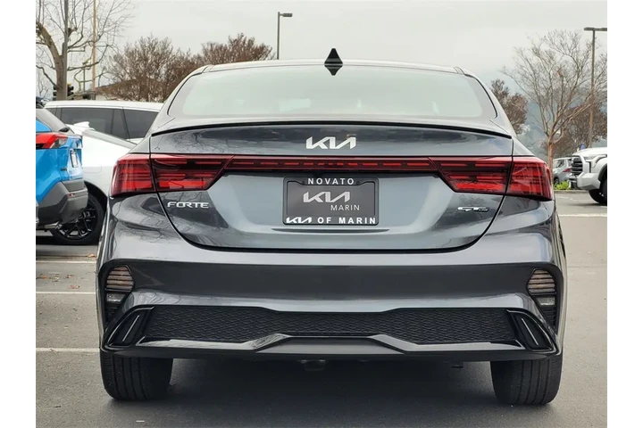 $21495 : 2023 Forte GT-Line image 7