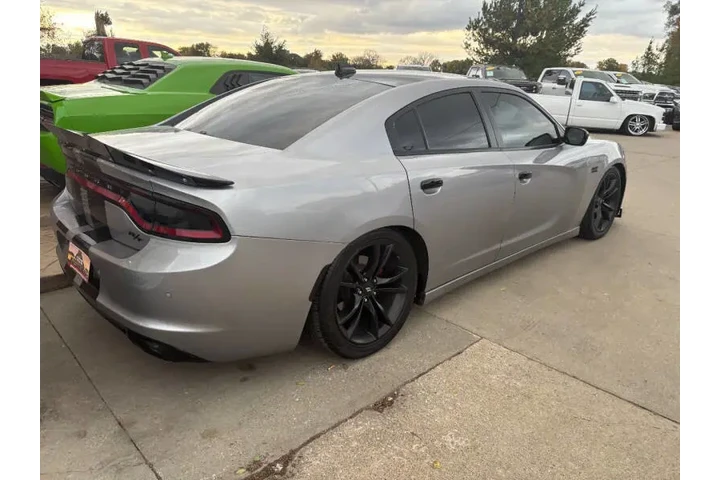 $12950 : 2017 Charger R/T image 5