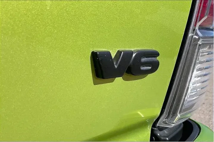 $39998 : Toyota Tacoma 2023 4x4 TRD P image 9