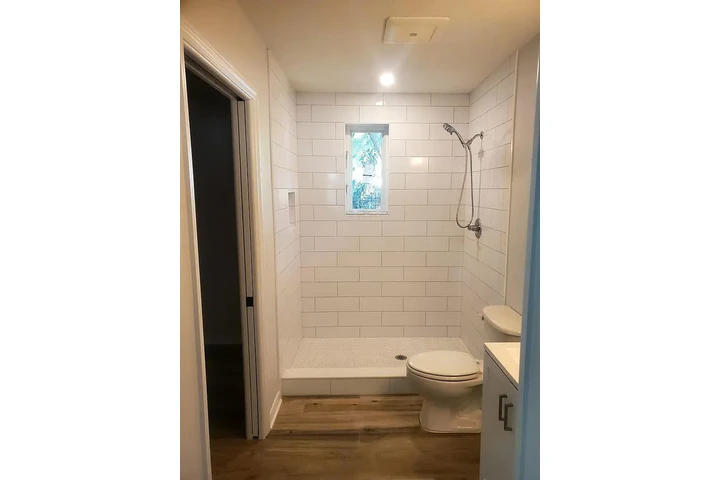 $900 : Comfortable 2 bedroom, 2 image 7