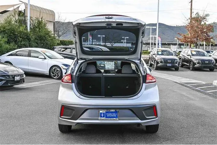 $16000 : Hyundai IONIQ Hybrid 2022 Bl image 10