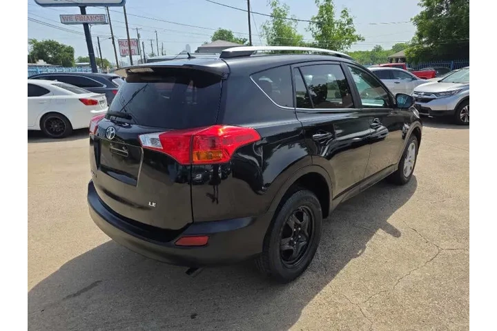 $9800 : 2014 RAV4 LE image 5