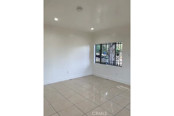 $1500 : Modern 1BD 1BT available image 5