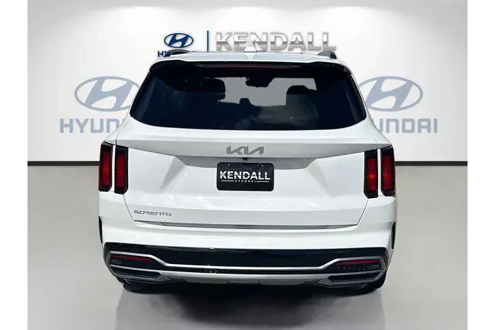 $23489 : Kia Sorento 2023 S 4dr SUV image 5