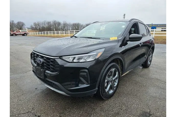 $27000 : Ford Escape 2025 AWD ST-Line image 3