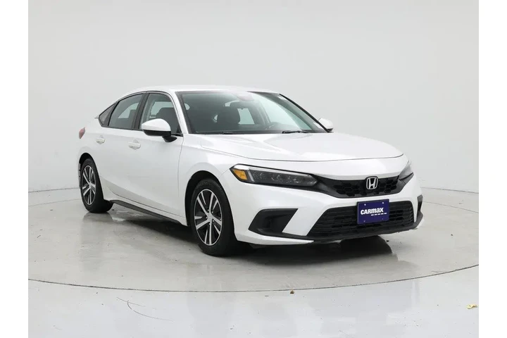 $25998 : Honda Civic 2024 LX 4dr Hatc image 1