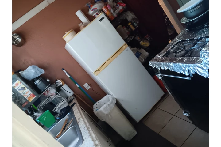 $850 : Sala de Renta image 2