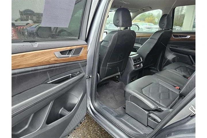$29680 : Volkswagen Atlas 2024 AWD SE image 10