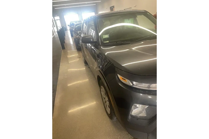 $11900 : Kia Soul 2020 LX 4dr Crossov image 3