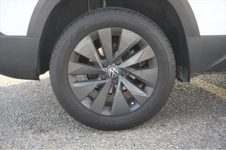 $21995 : Volkswagen Taos 2024 S 4dr S image 6