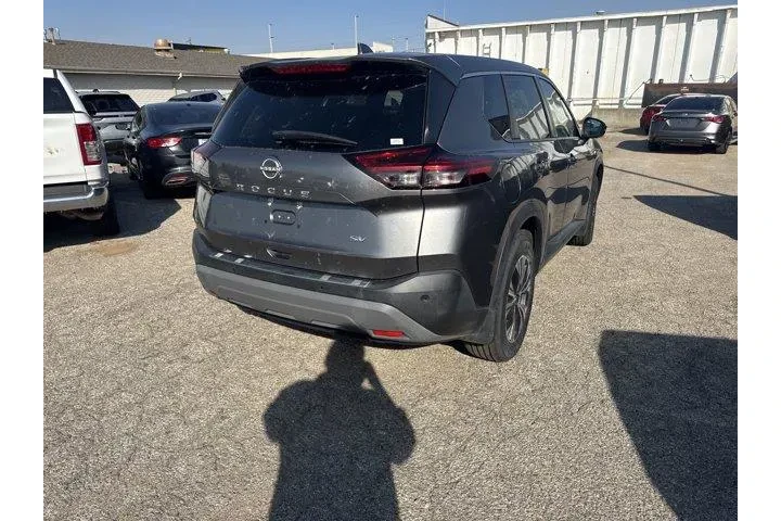 $20951 : Nissan Rogue 2022 SV 4dr Cro image 3