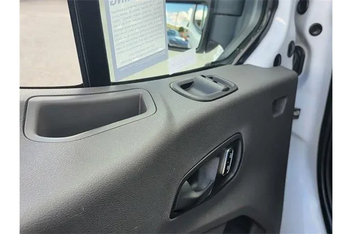 $32227 : Ford Transit 2024 250 3dr SW image 9